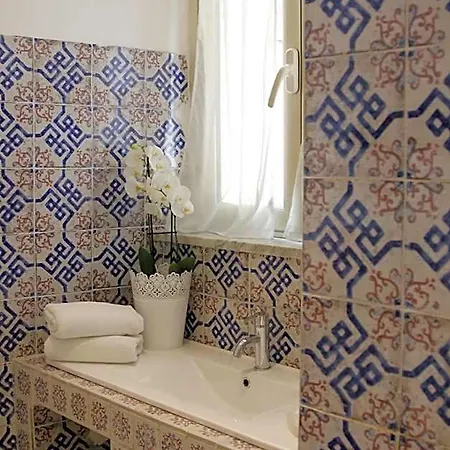 آي سوفيتي ديمورا إسكلوسيفا تروبيا